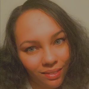 Meet your Posher, Cierra